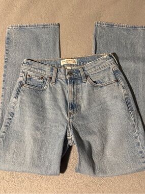Abercrombie “The Baggy” Low Rise Jeans - Curve Love